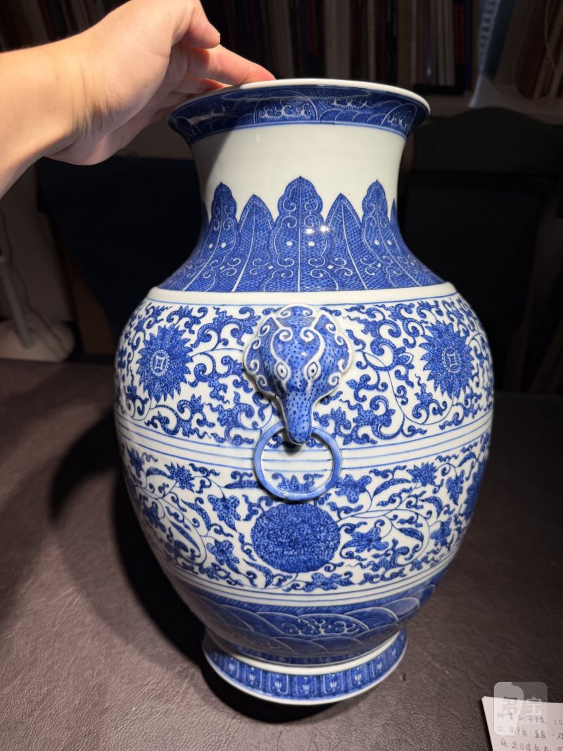 民国 青花缠枝莲纹象首铺首尊 - 图5